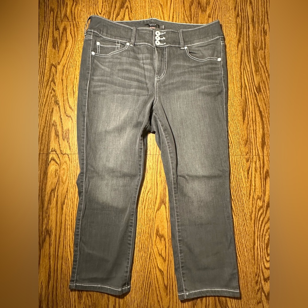 Torrid Crop Skinny Jegging Super Soft High-Rise Jean